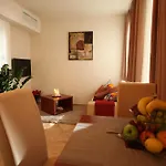 Birdland Villapark מלון דירות Bük