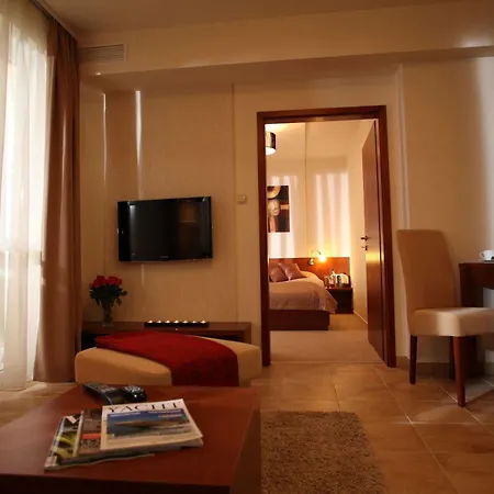 Birdland Villapark 4*