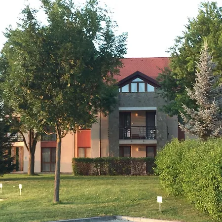 Birdland Villapark 4* Bük