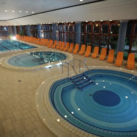Birdland Villapark 4* Bük