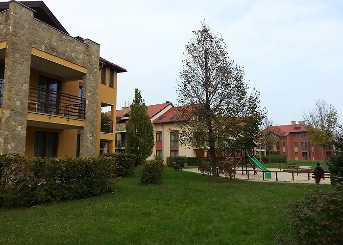 Birdland Villapark Hotel apartamentowy 4*